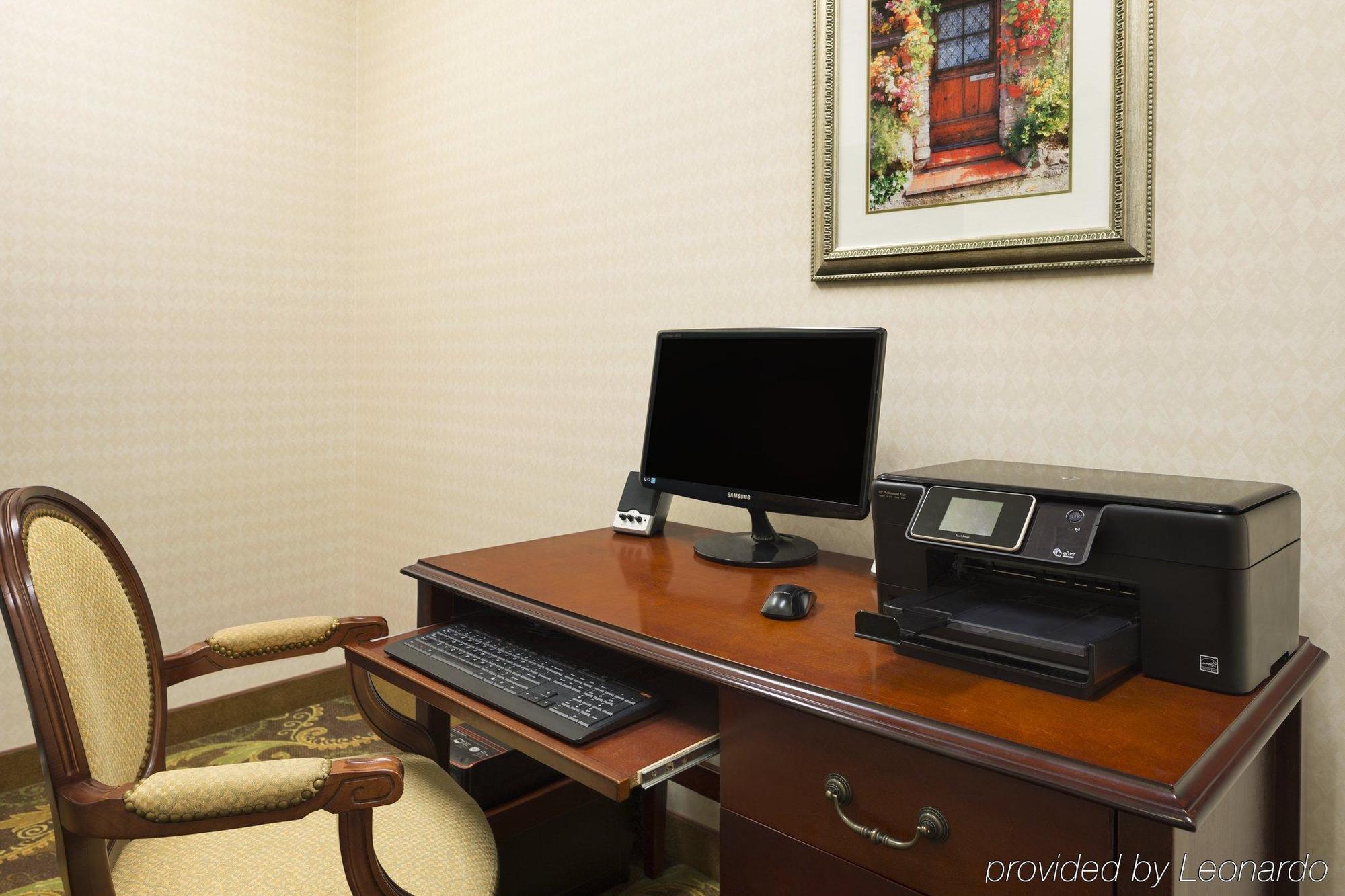 Country Inn & Suites By Radisson, Big Rapids, Mi Ngoại thất bức ảnh